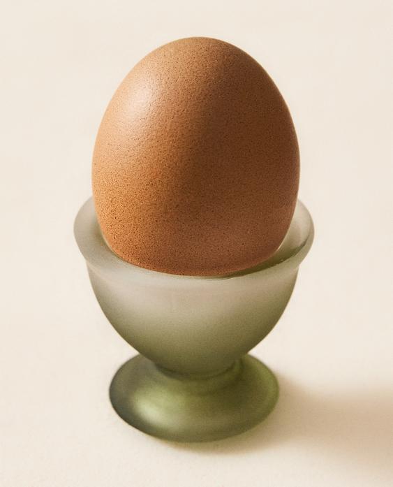 OMBRÉ GLASS EGG CUP OMBRÉ GLASS EGG CUP