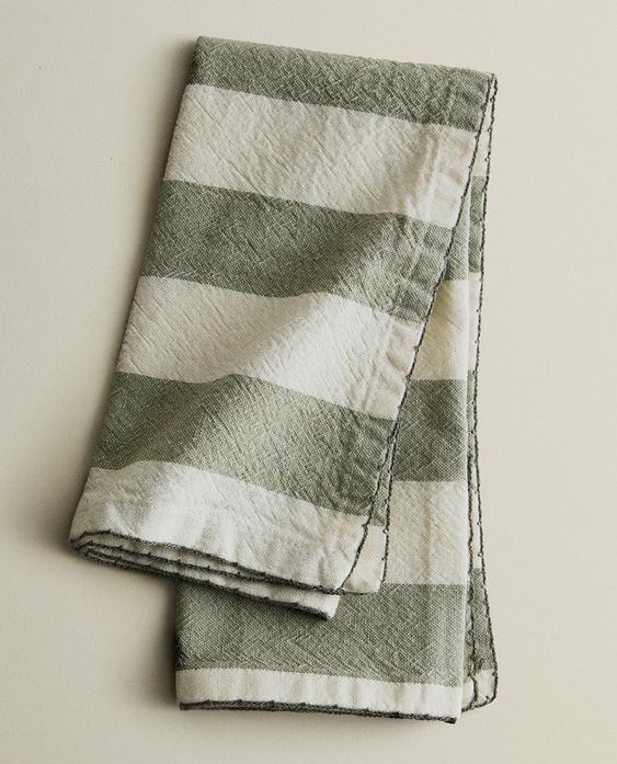 PACK OF DYED THREAD STRIPED NAPKINS (PACK OF 2)