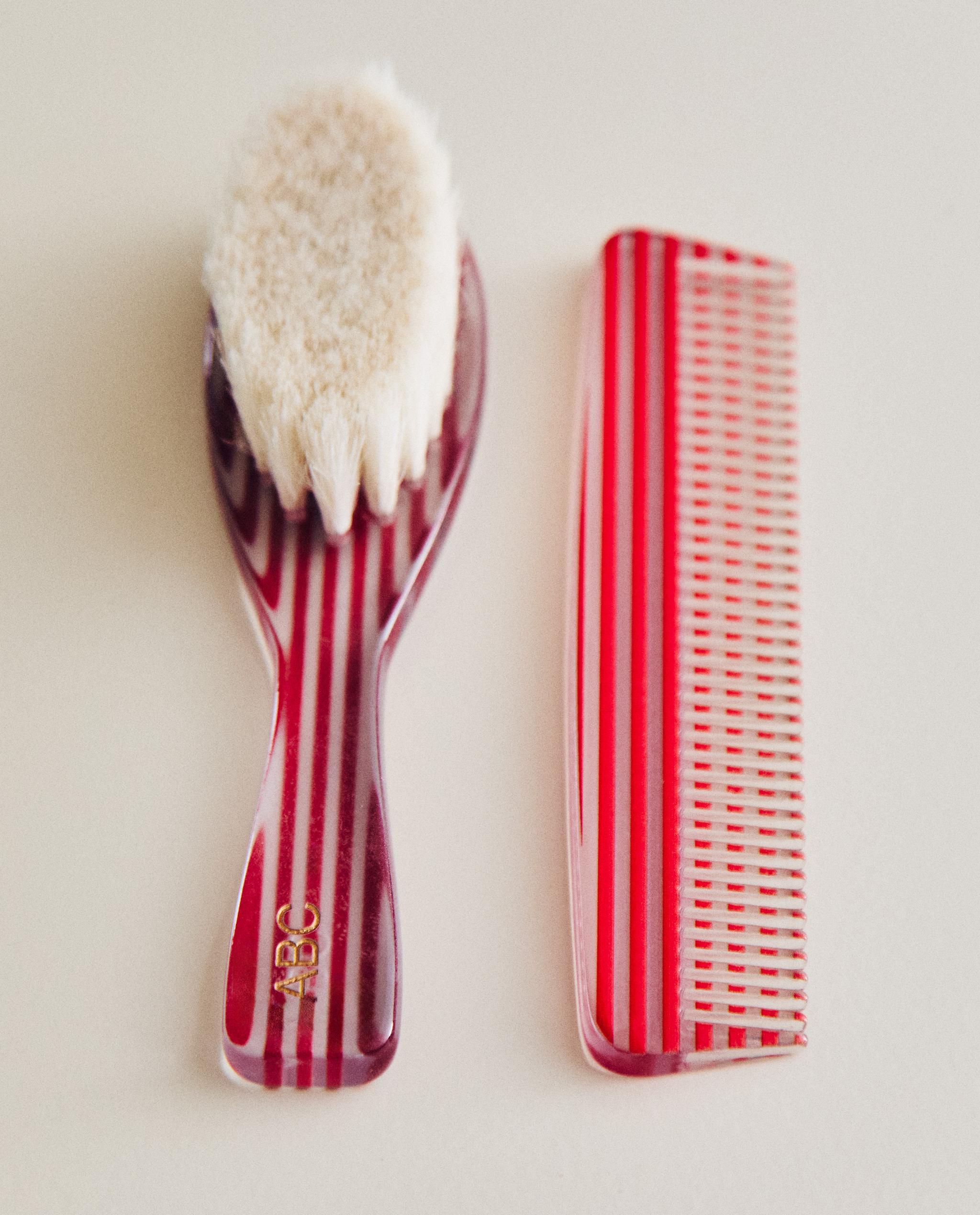 STRIPED BABY BRUSH AND COMB SET product thumbnail 12