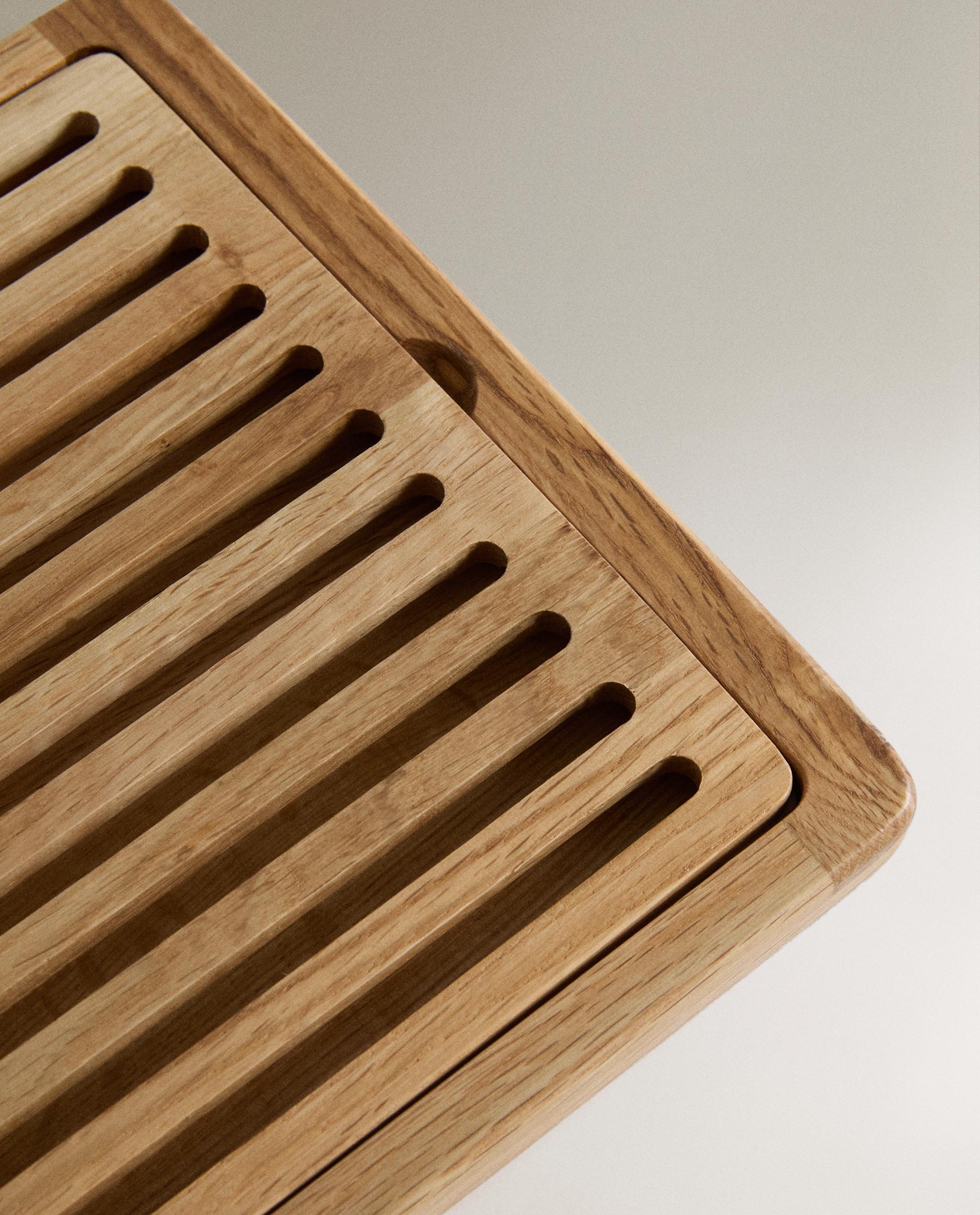 OAK BREAD CUTTING BOARD product thumbnail 6