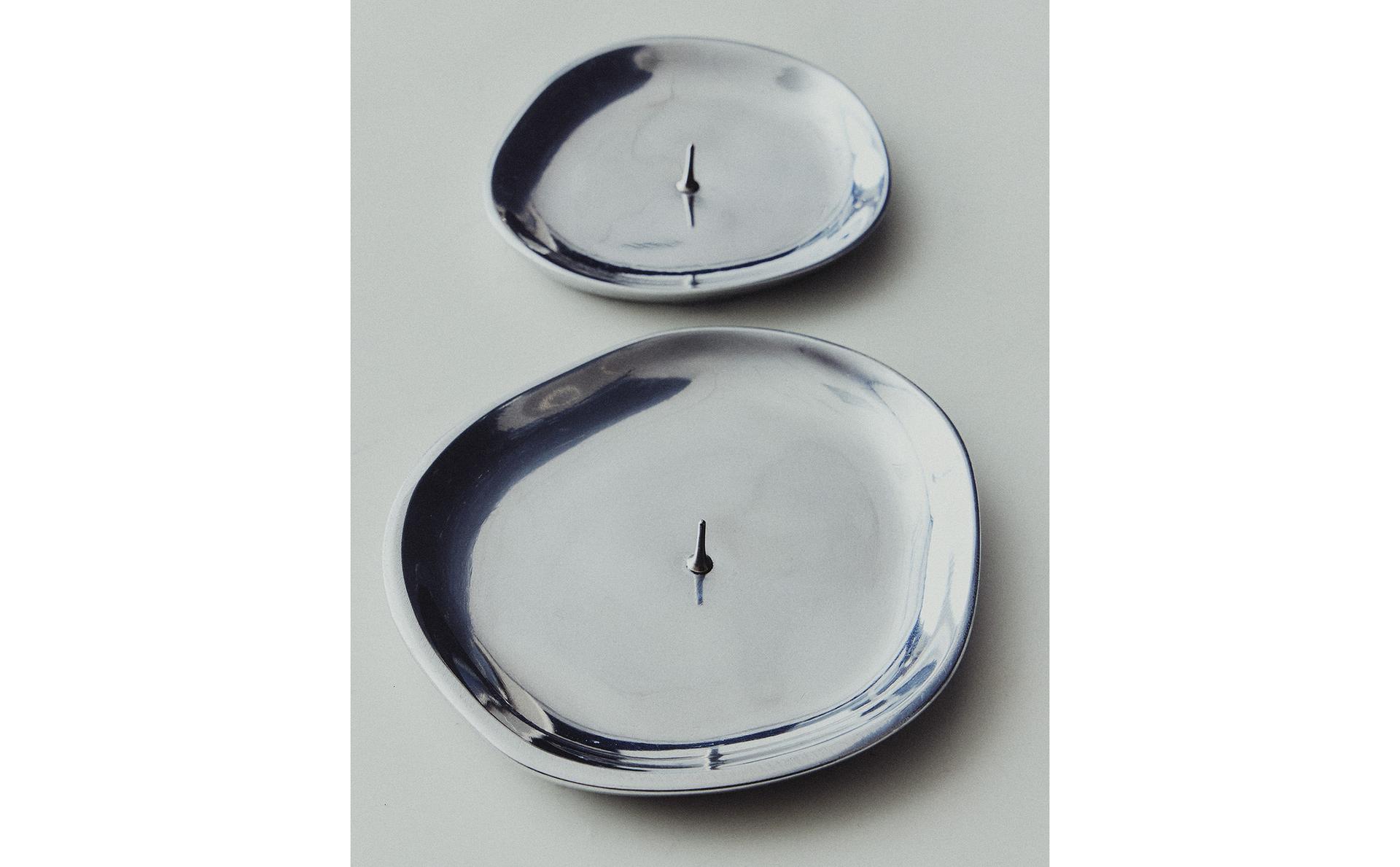 SILVER ALUMINUM TEALIGHT HOLDER SILVER ALUMINUM TEALIGHT HOLDER