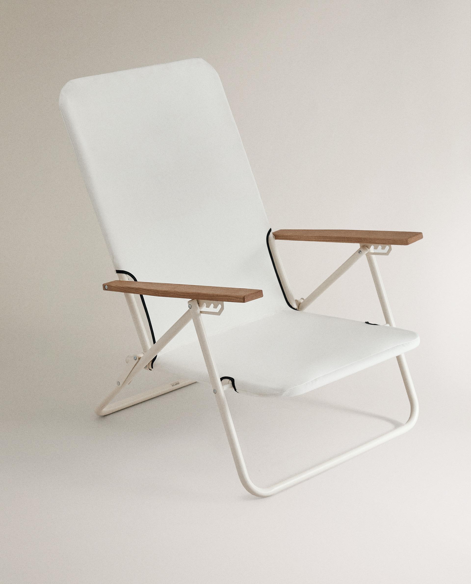 FOLDING BEACH CHAIR WITH WOODEN ARM RESTS | Zara Home United