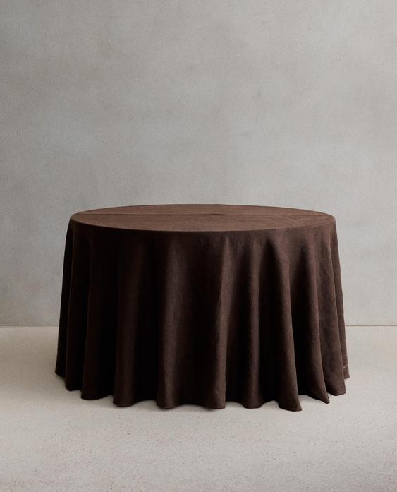 TABLECLOTH 01