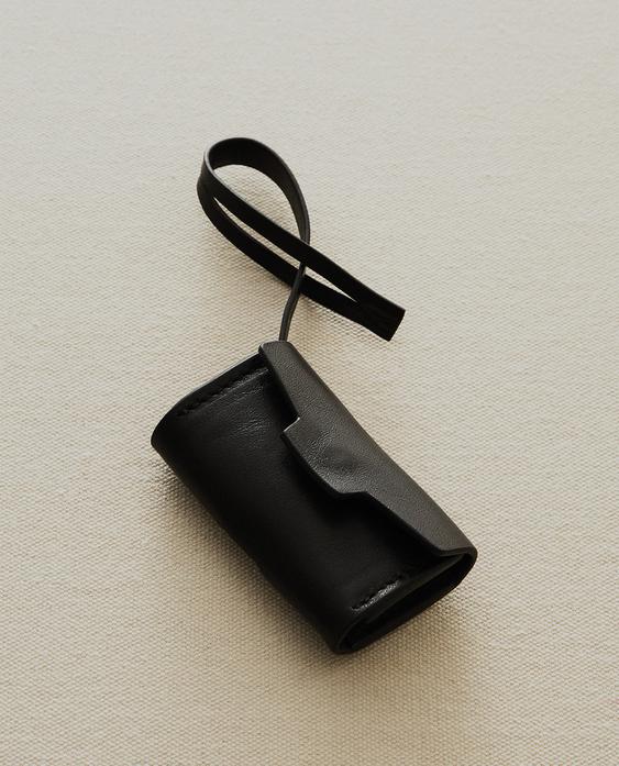 LEDERSPENDER FÜR HUNDEBEUTEL LEDERSPENDER FÜR HUNDEBEUTEL