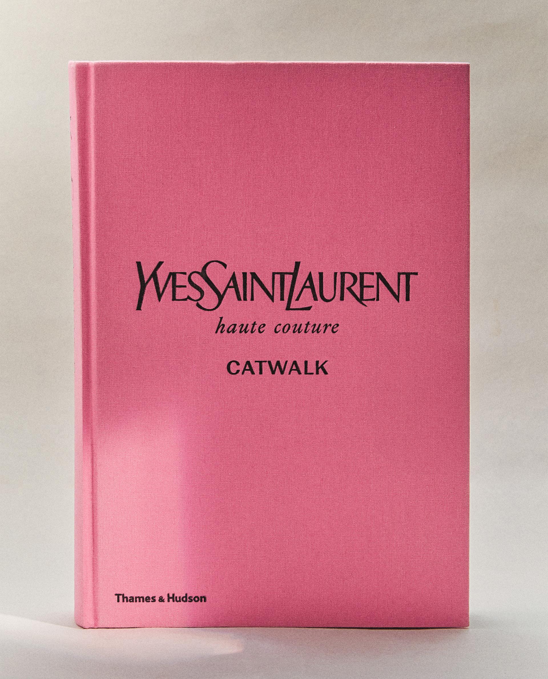 LIBRO CATWALK YVES SAINT LAURENT