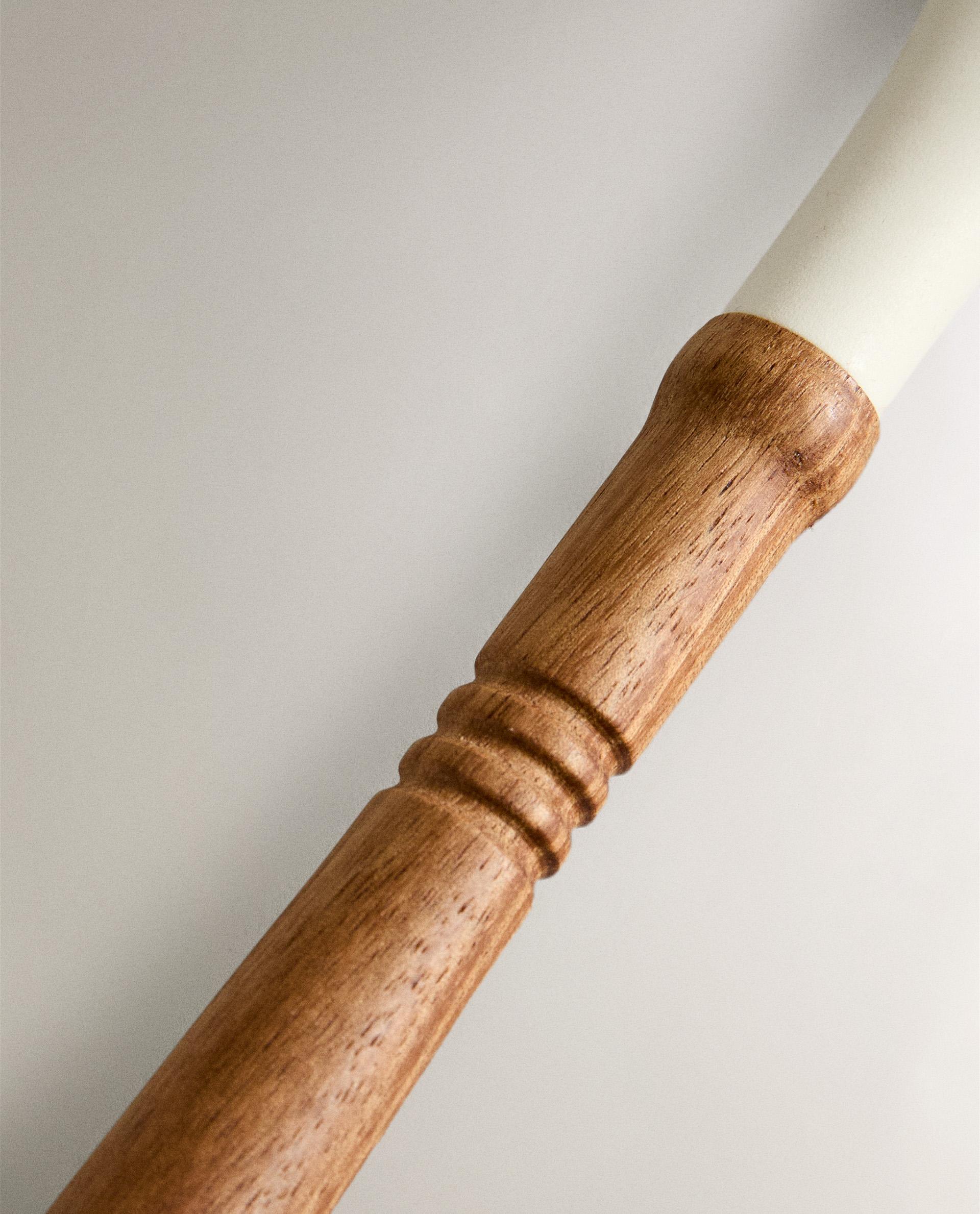 SILICONE AND WOOD LADLE product thumbnail 5