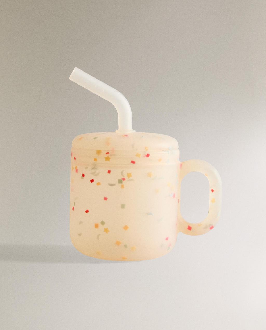 KONFETİ DESENLİ SİLİKON ÇOCUK PIPETLİ BARDAK KONFETİ DESENLİ SİLİKON ÇOCUK PIPETLİ BARDAK