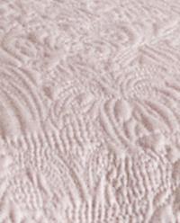 SCALLOPED FLORAL QUILTED BEDSPREAD product thumbnail 4