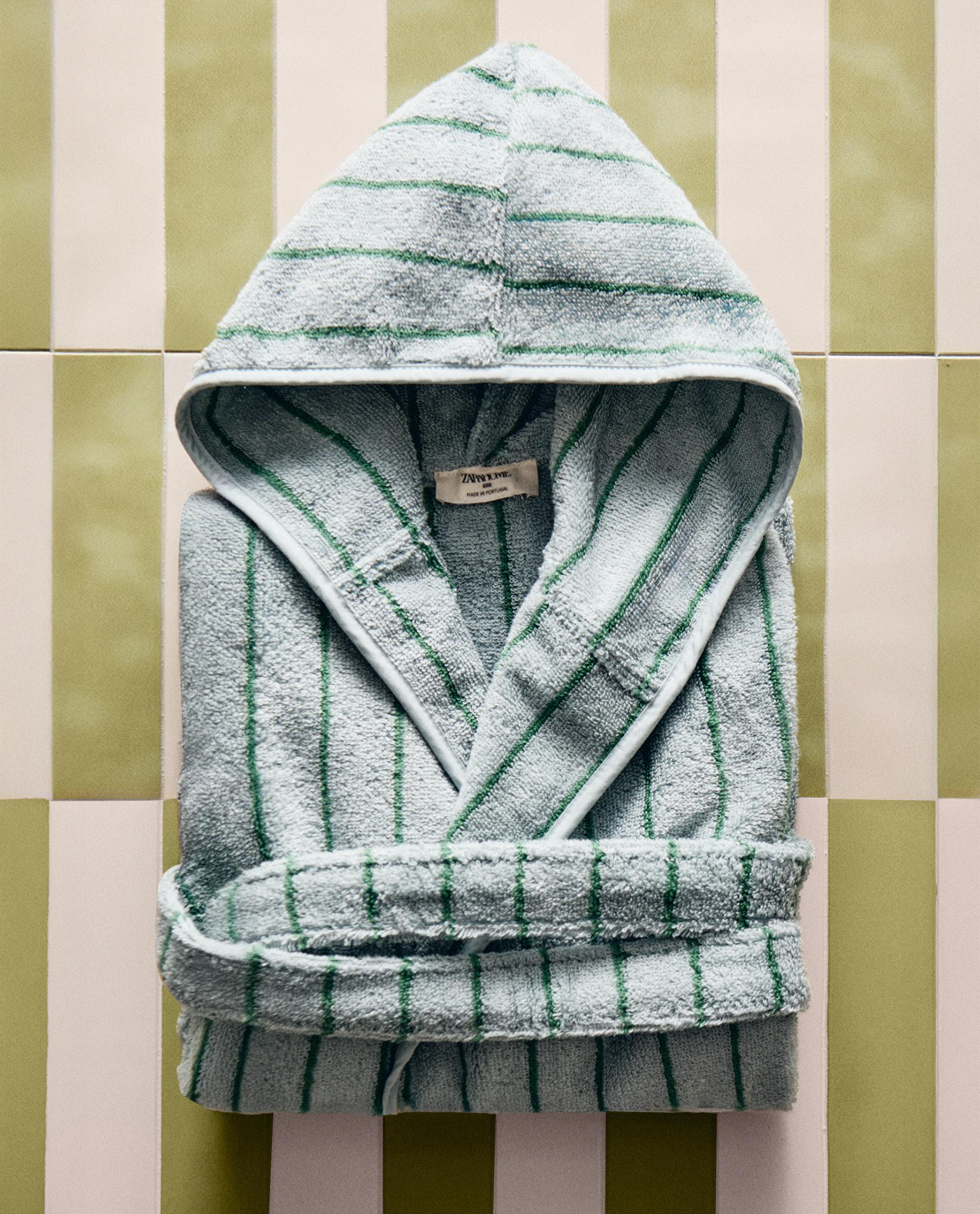 CHILDREN'S STRIPED BATHROBE