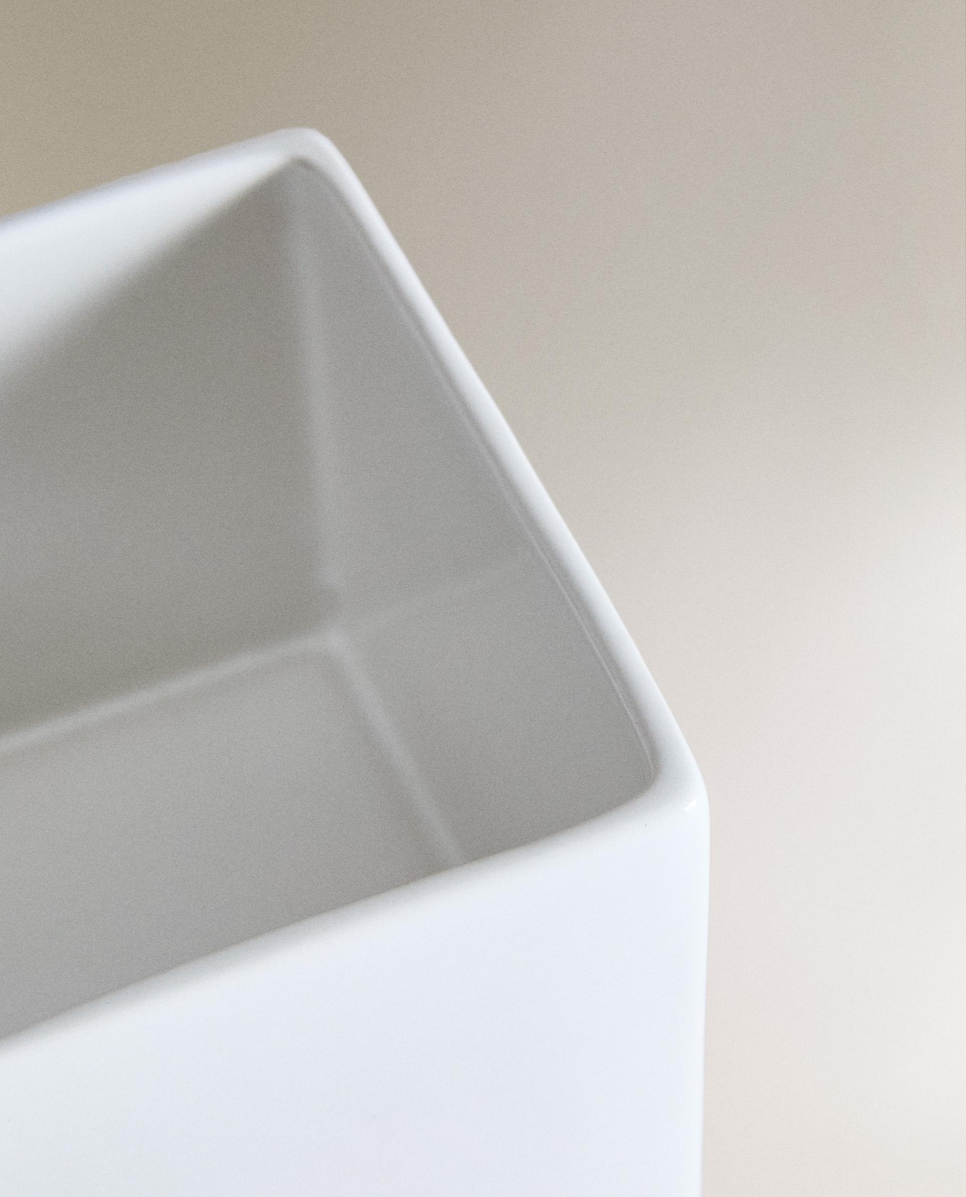WHITE EARTHENWARE BATHROOM ORGANISER JAR