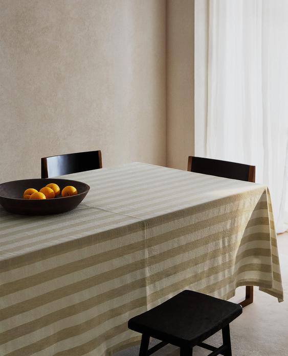 DYED THREAD STRIPED TABLECLOTH