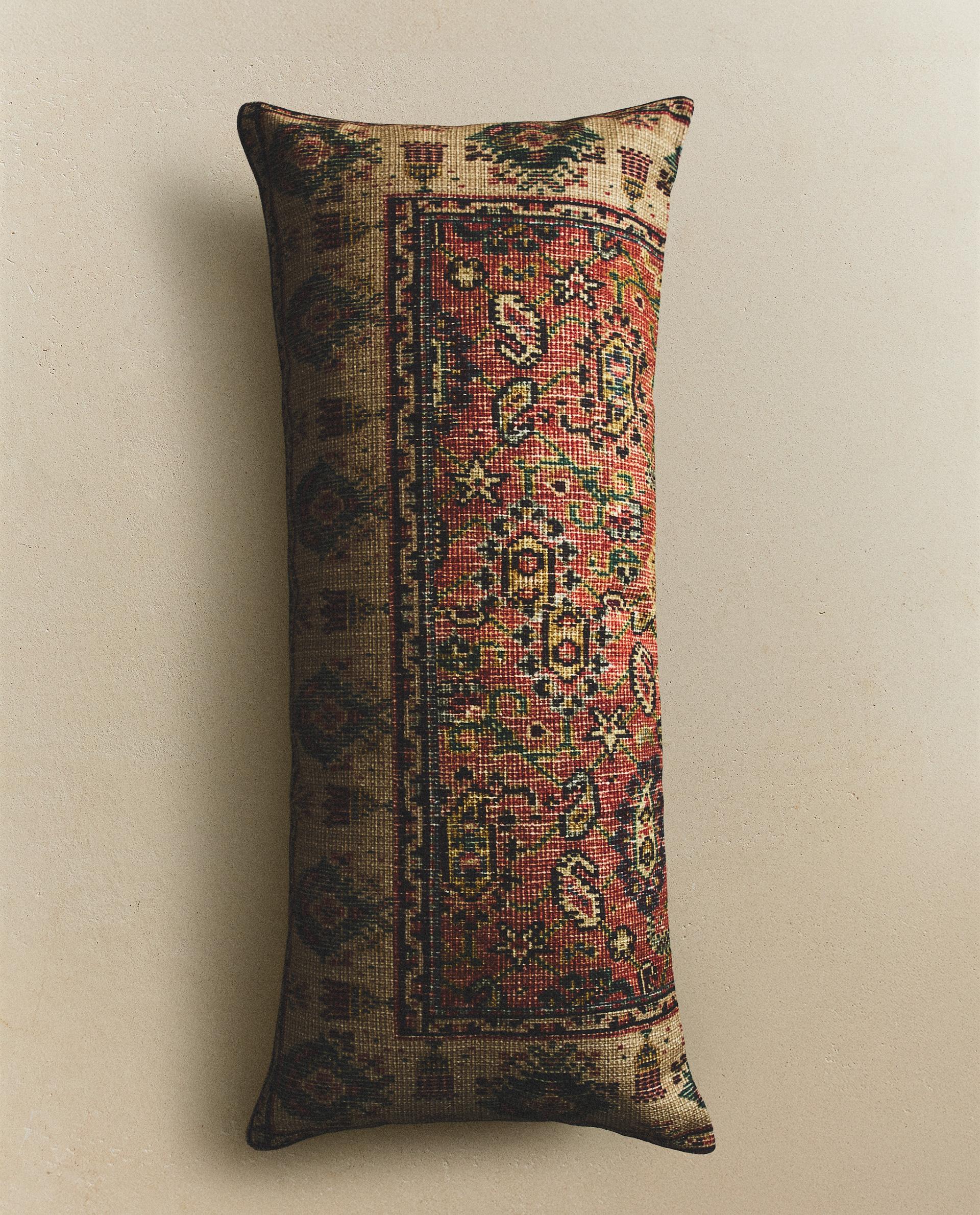 ソファとリビングルームの装飾クッション | Zara Home 日本/Japan