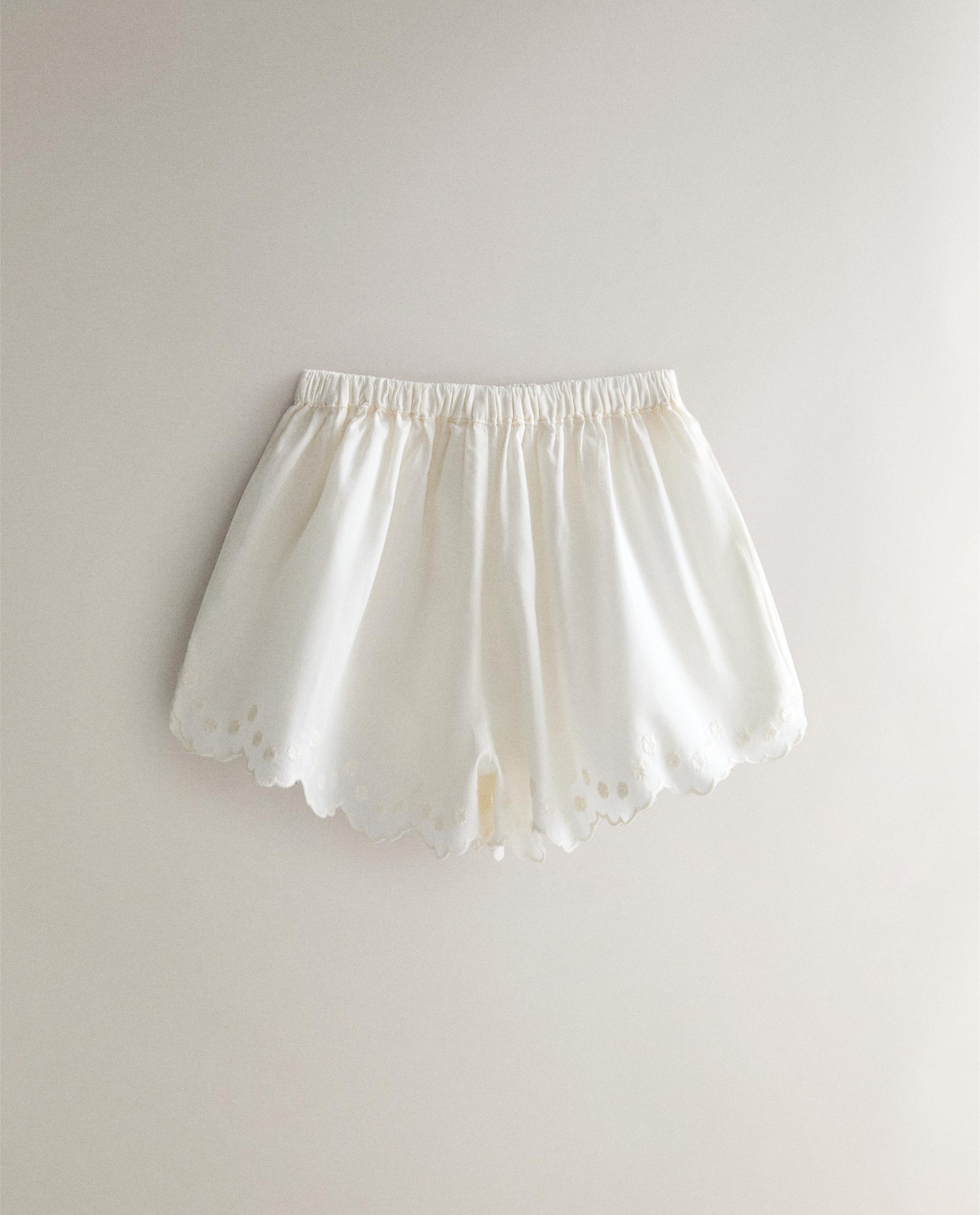 CHILDREN'S EMBROIDERED COTTON TOP AND SHORTS SET product thumbnail 3
