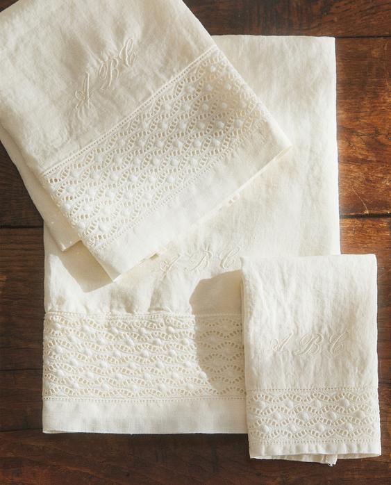 EMBROIDERED LINEN BATH TOWEL