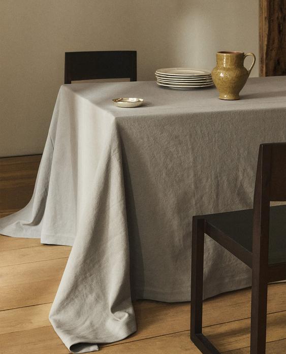 COLOURED HEAVY-LINEN TABLECLOTH