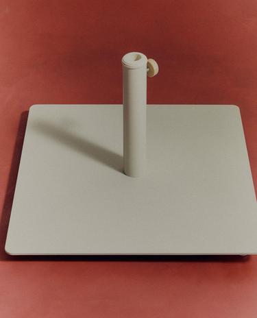 METAL BEACH UMBRELLA STAND