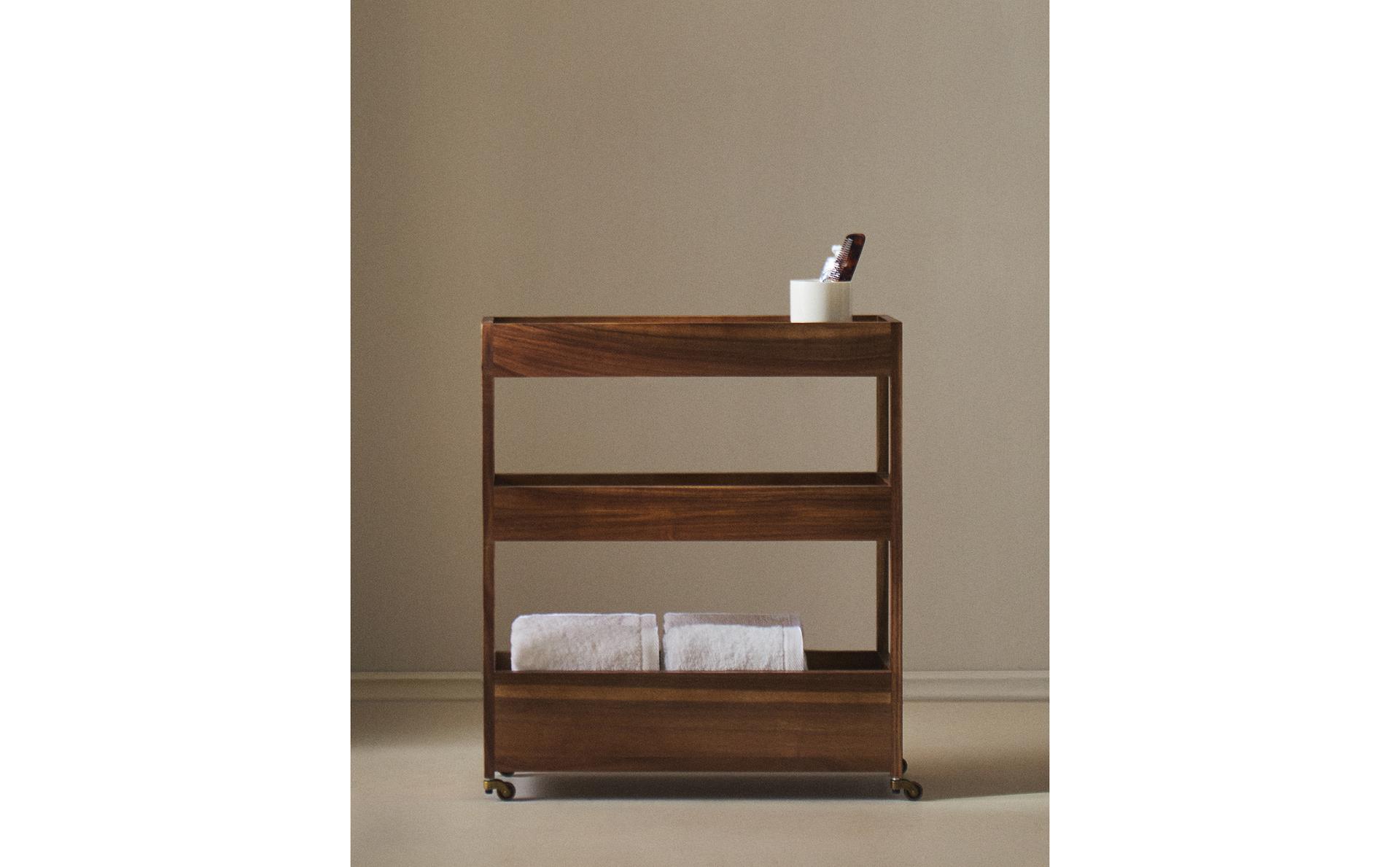 LONG STORAGE UNIT LONG STORAGE UNIT