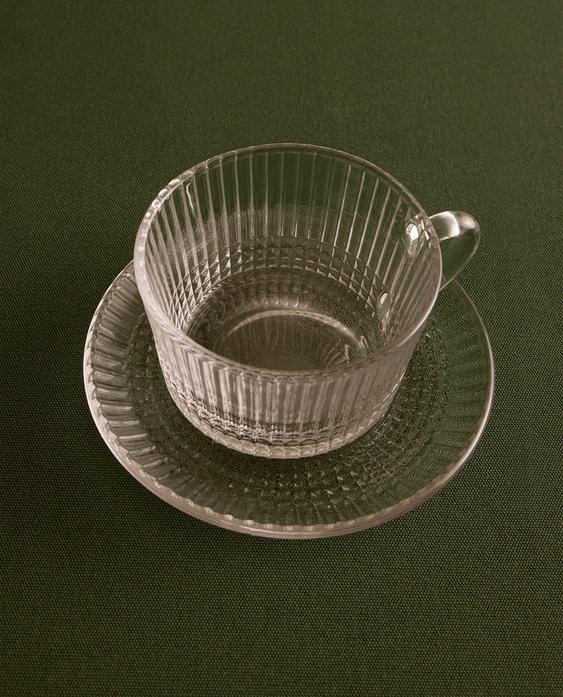 GLASS TEACUP WITH RAISED GEOMETRIC DESIGN GLASS TEACUP WITH RAISED GEOMETRIC DESIGN