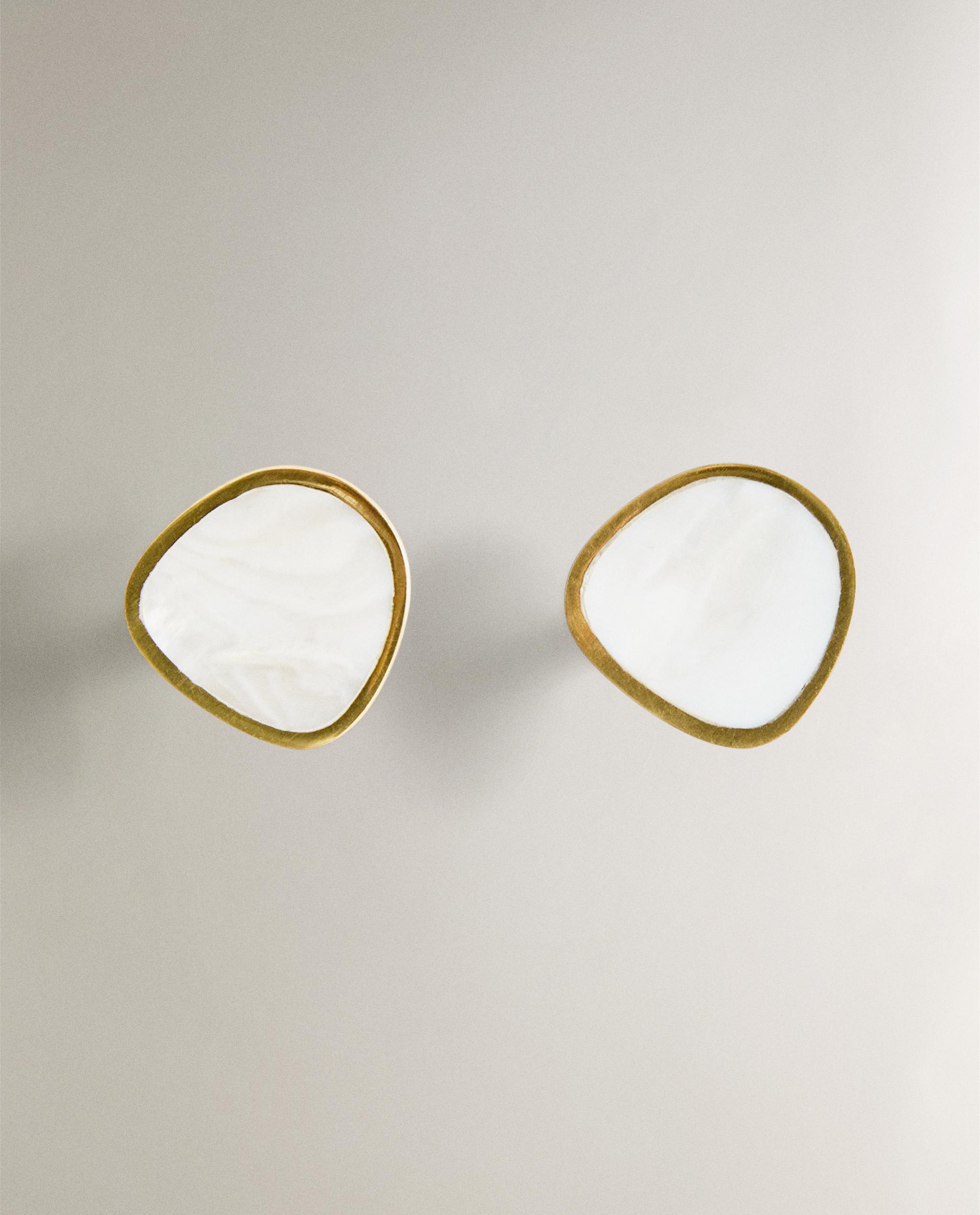 PACK OF IRREGULAR MOTHER-OF-PEARL DOOR KNOBS (PACK OF 2) product thumbnail 8