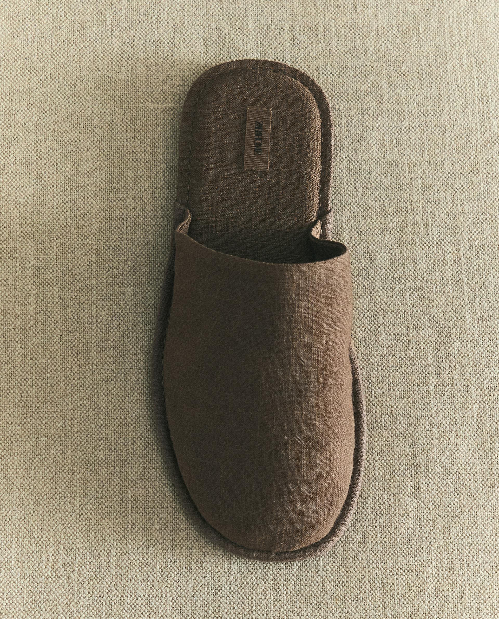 RAMIE MULE SLIPPERS RAMIE MULE SLIPPERS