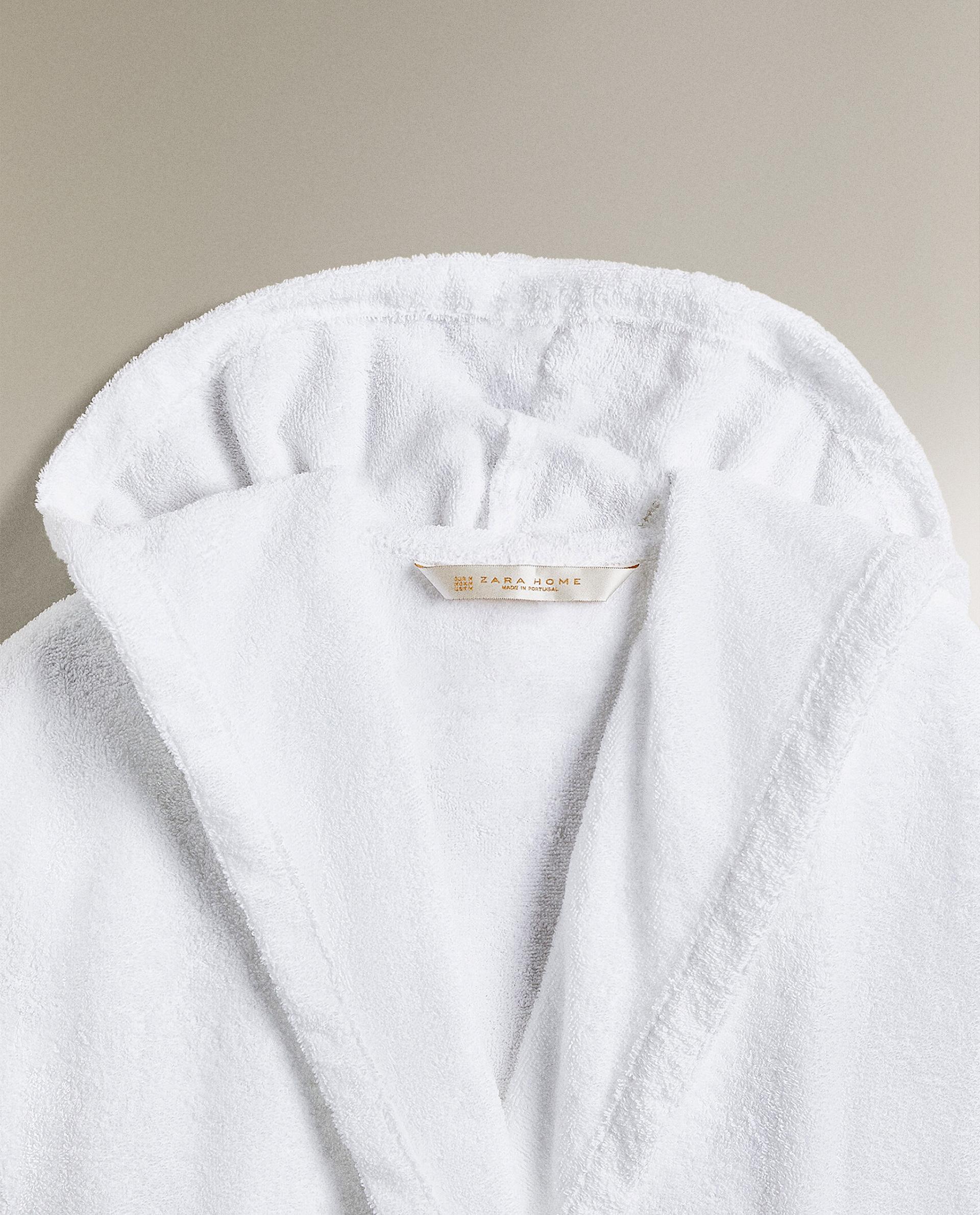 HOODED BATHROBE (360 GXM²) product thumbnail 4