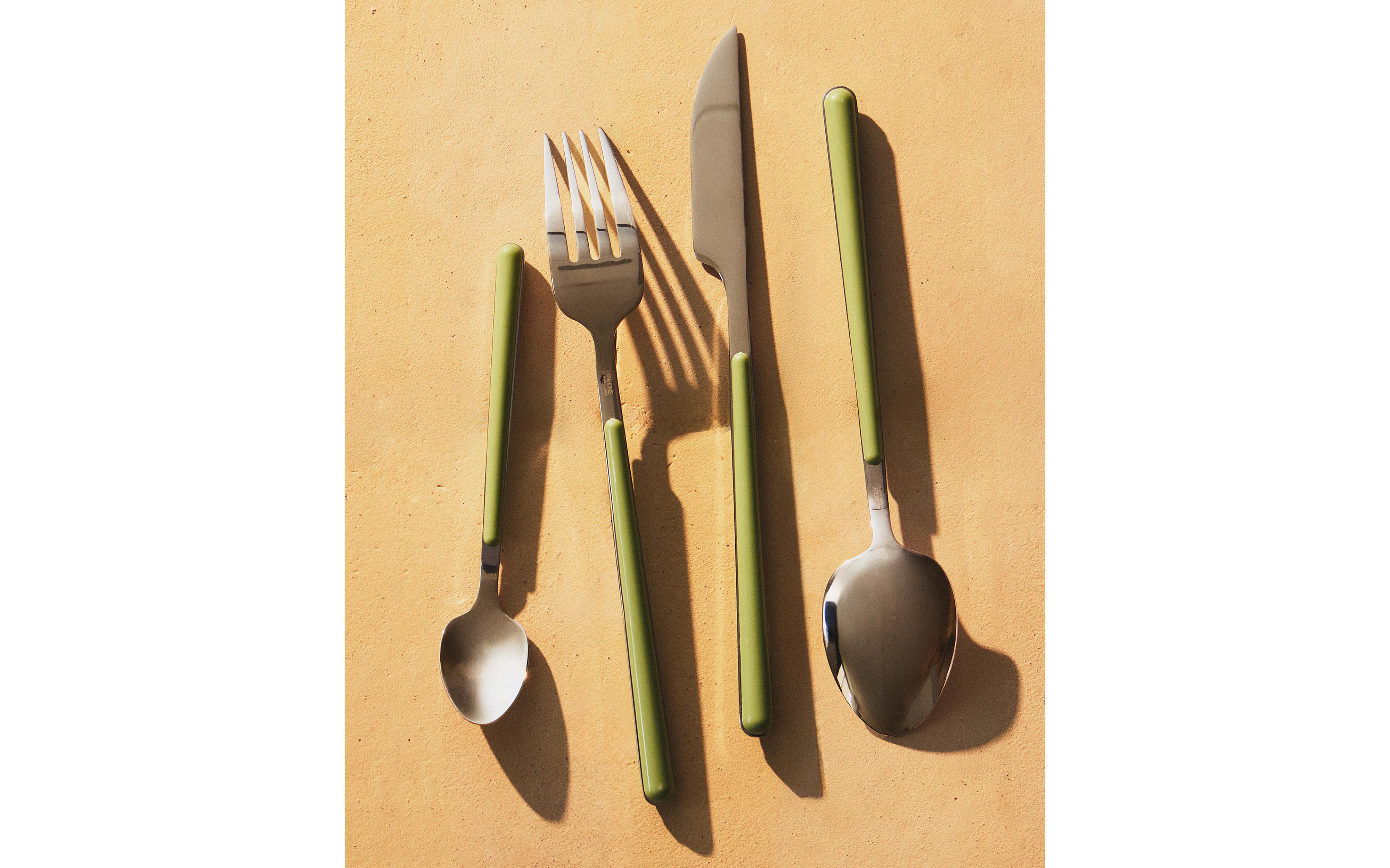CUTLERY SET WITH GREEN HANDLE (SET OF 4) product thumbnail 9