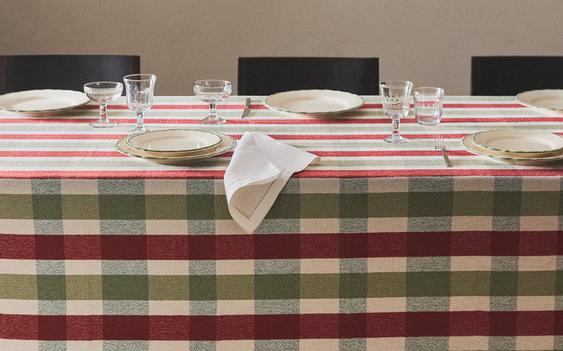 TAFELLAKEN MET RUITEN