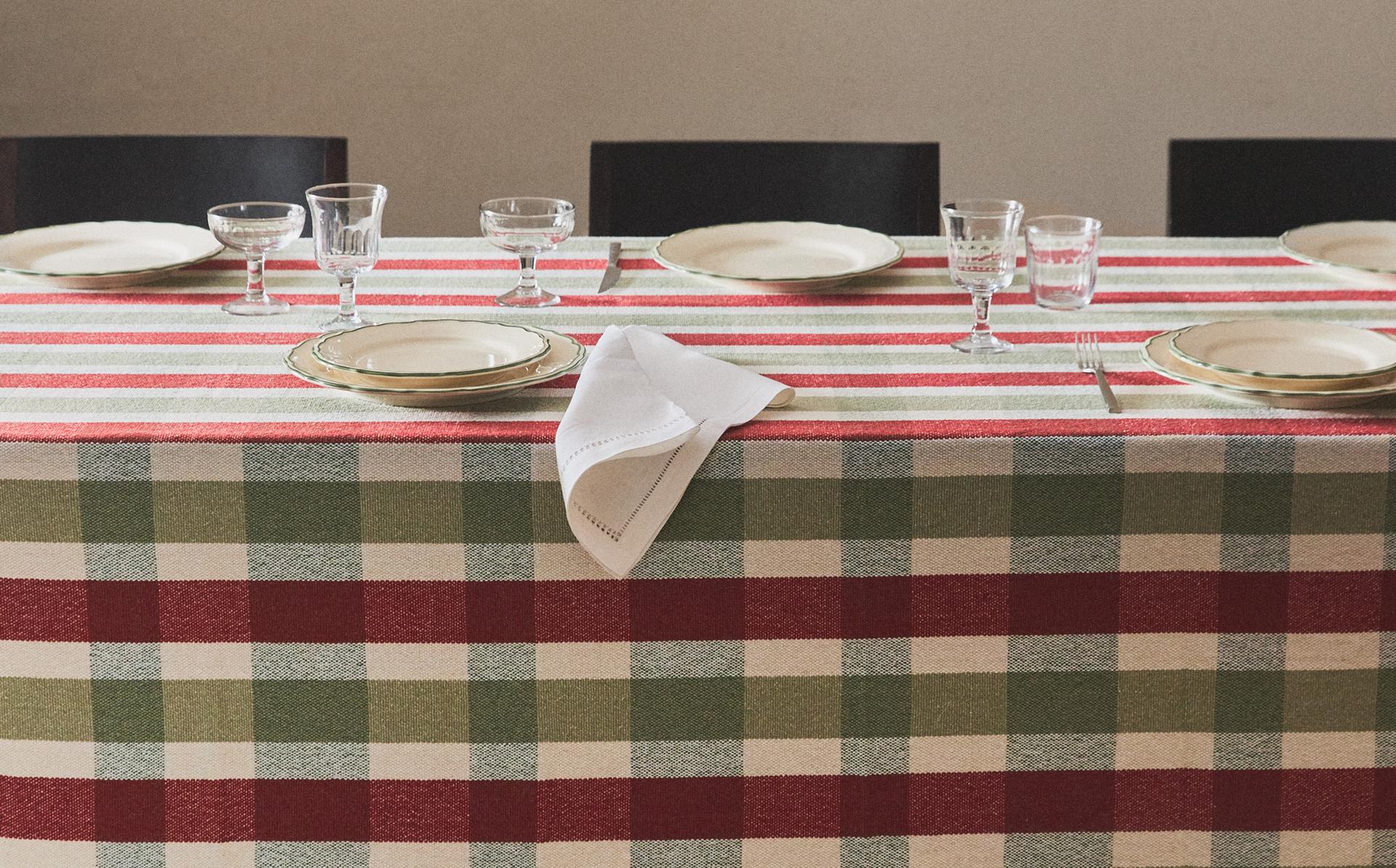 TAFELLAKEN MET RUITEN TAFELLAKEN MET RUITEN