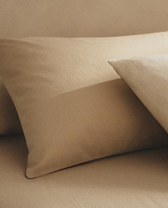 TEXTURED COTTON PILLOWCASE