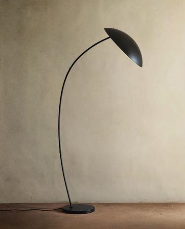 IRON FLOOR LAMP