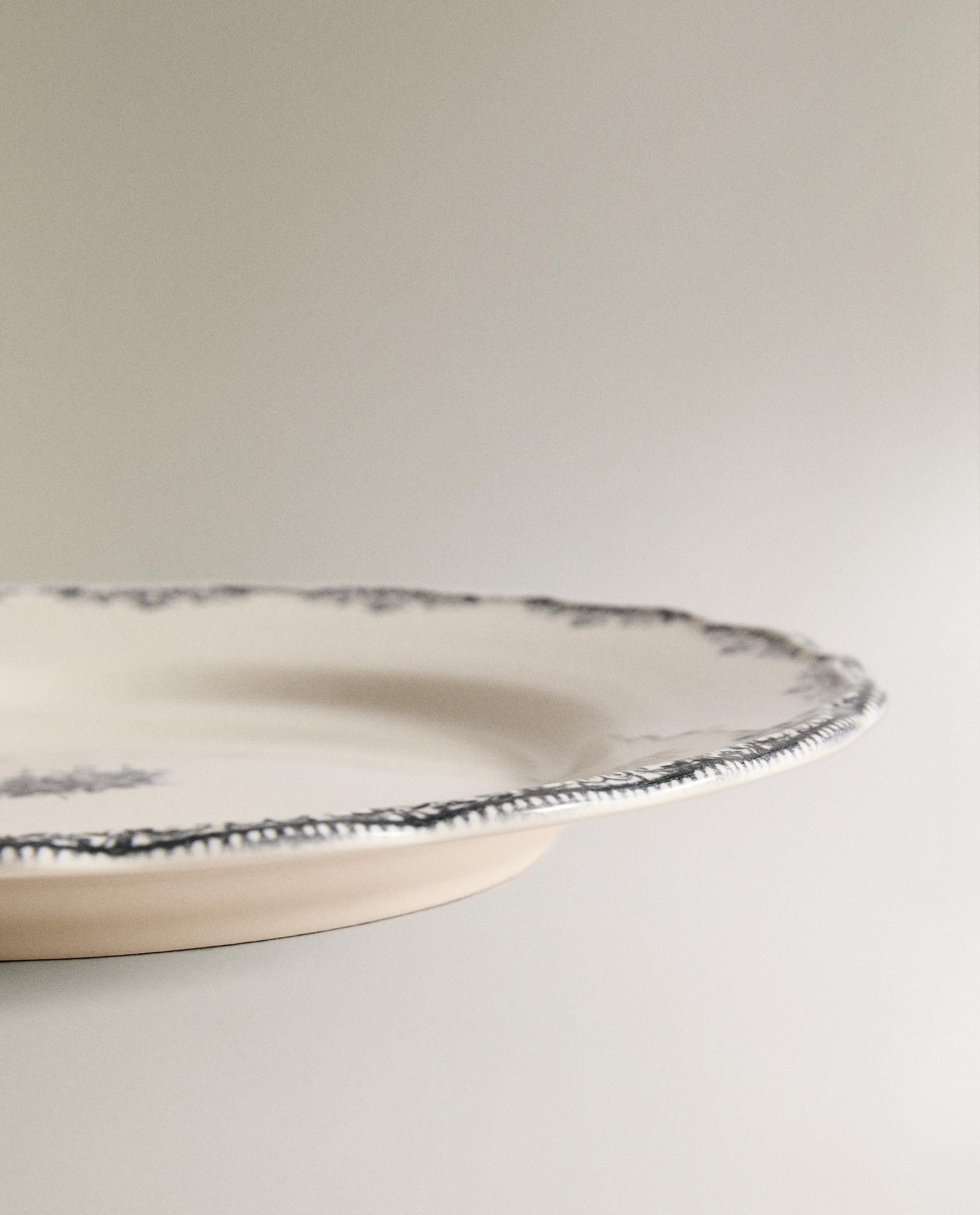 DINNER PLATE WITH PLACEMENT DESIGN product thumbnail 3