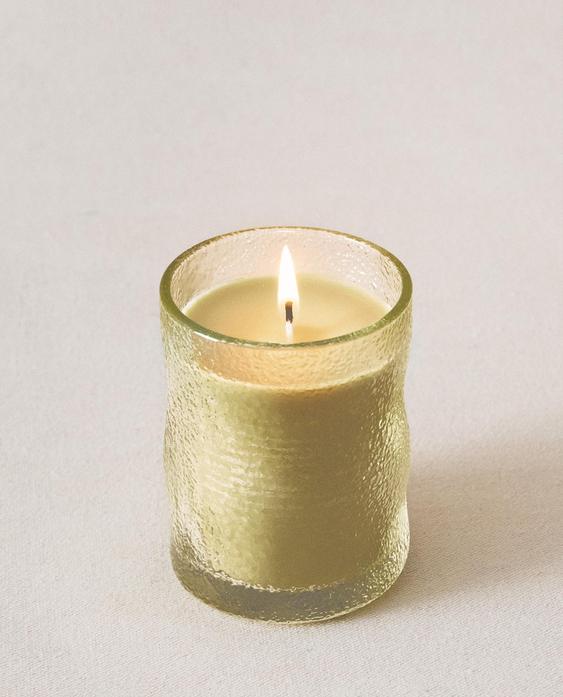 (155 G) VETIVER MELON SCENTED CANDLE