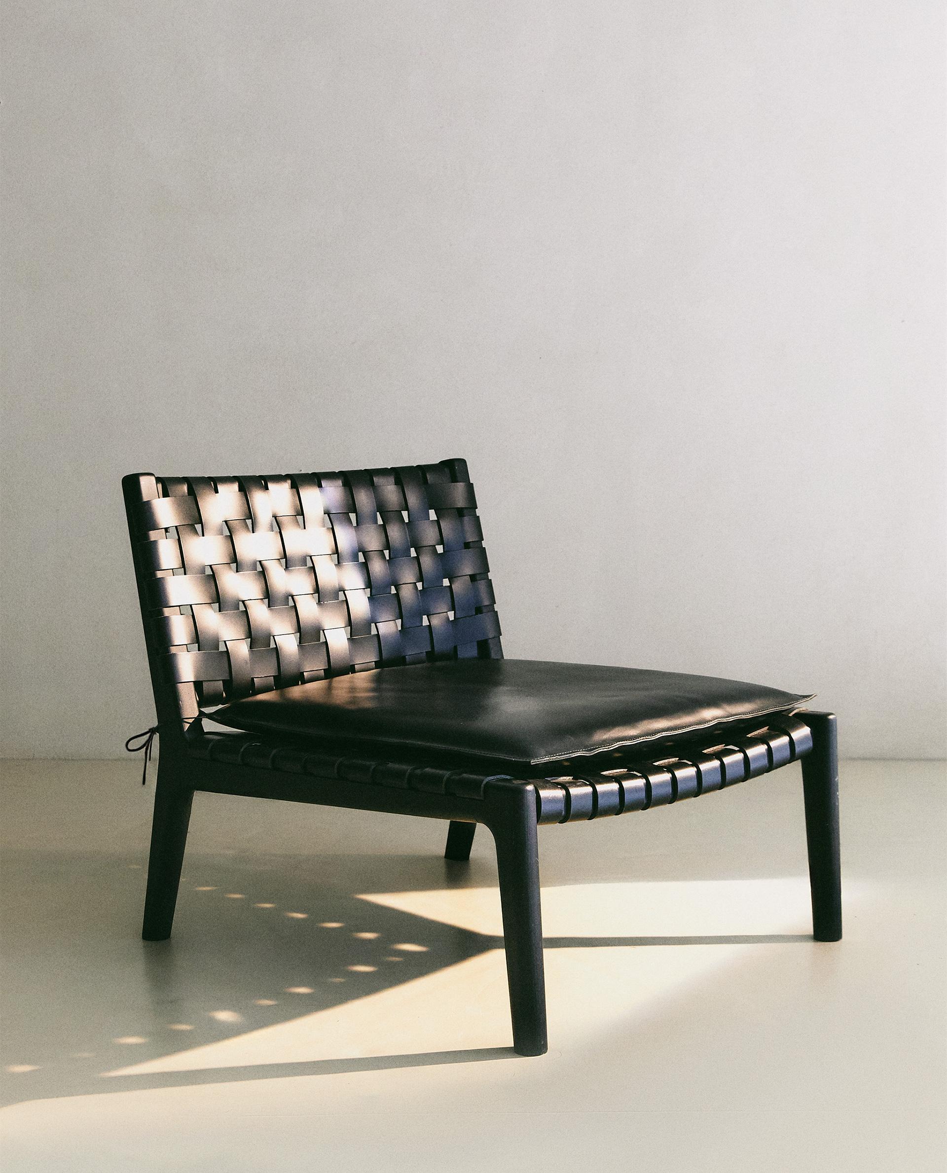 LOUNGE CHAIR 01 BY VINCENT VAN DUYSEN