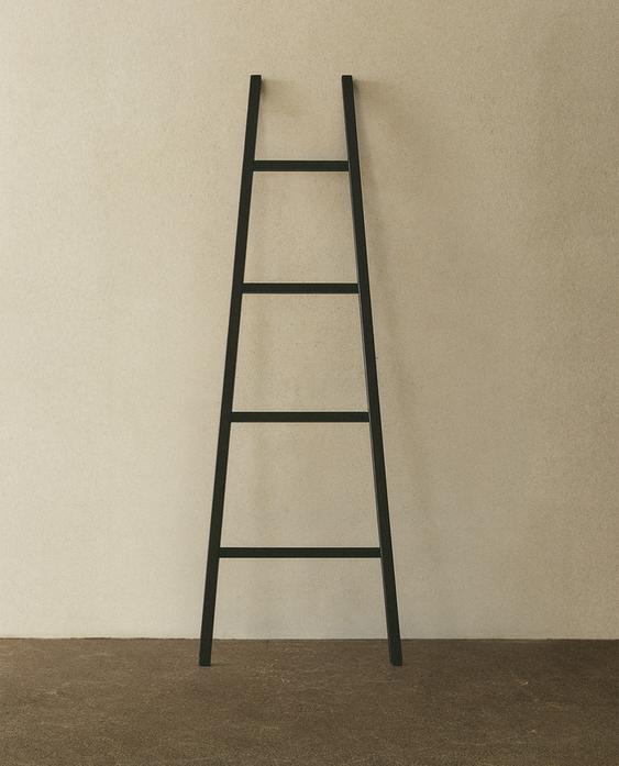 LADDER TOWEL RACK