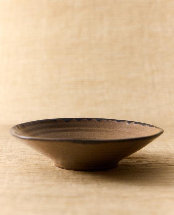 EARTHENWARE BOWL WITH CONTRAST RIM