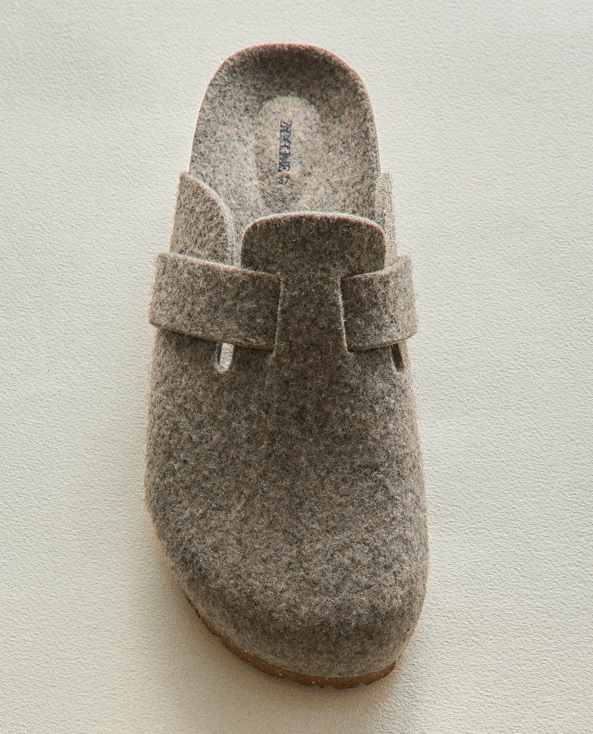 ZUECO FIELTRO TIRA Zara Home España - Main Image