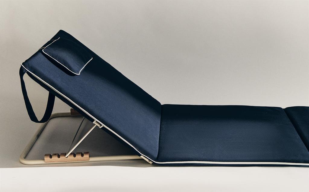 XXL-WIDE FOLDING BEACH LOUNGER