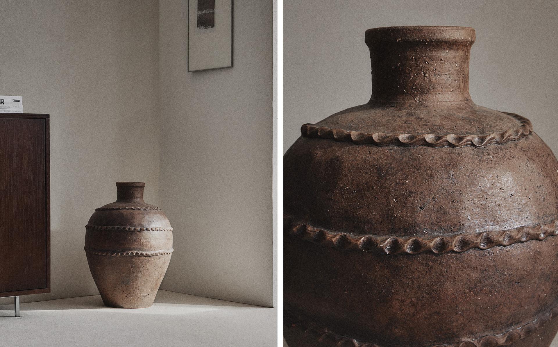 LARGE TERRACOTTA VASE LARGE TERRACOTTA VASE