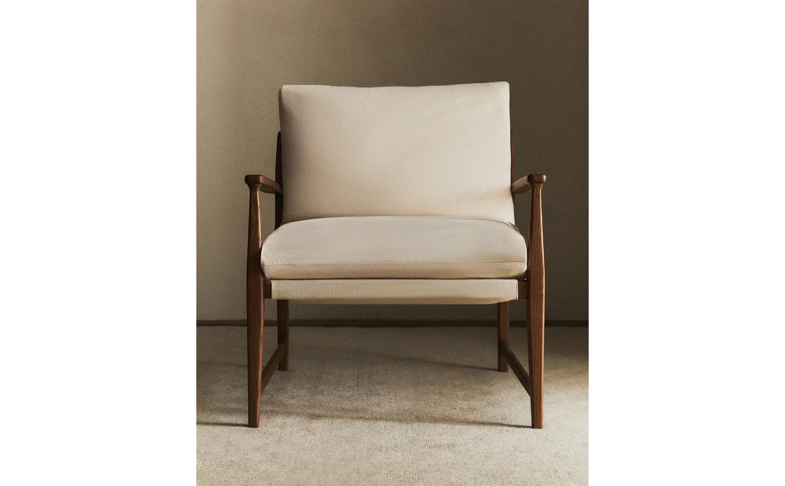 WOODEN ARMCHAIR WITH REMOVABLE CUSHION