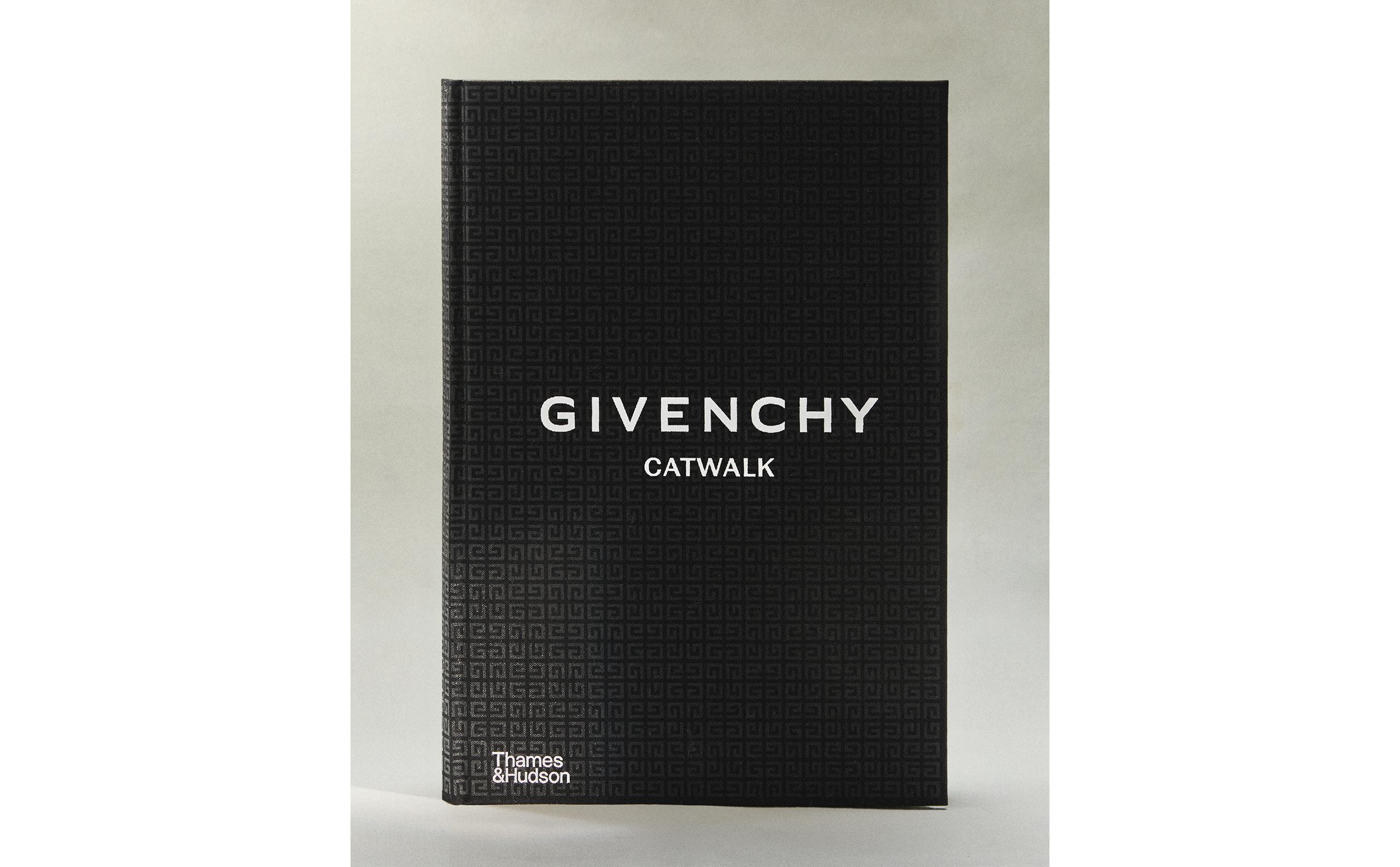 PRADA CATWALK ハードカバー洋書　ZARA 48382054406-f.jpg?ts=1733925789848