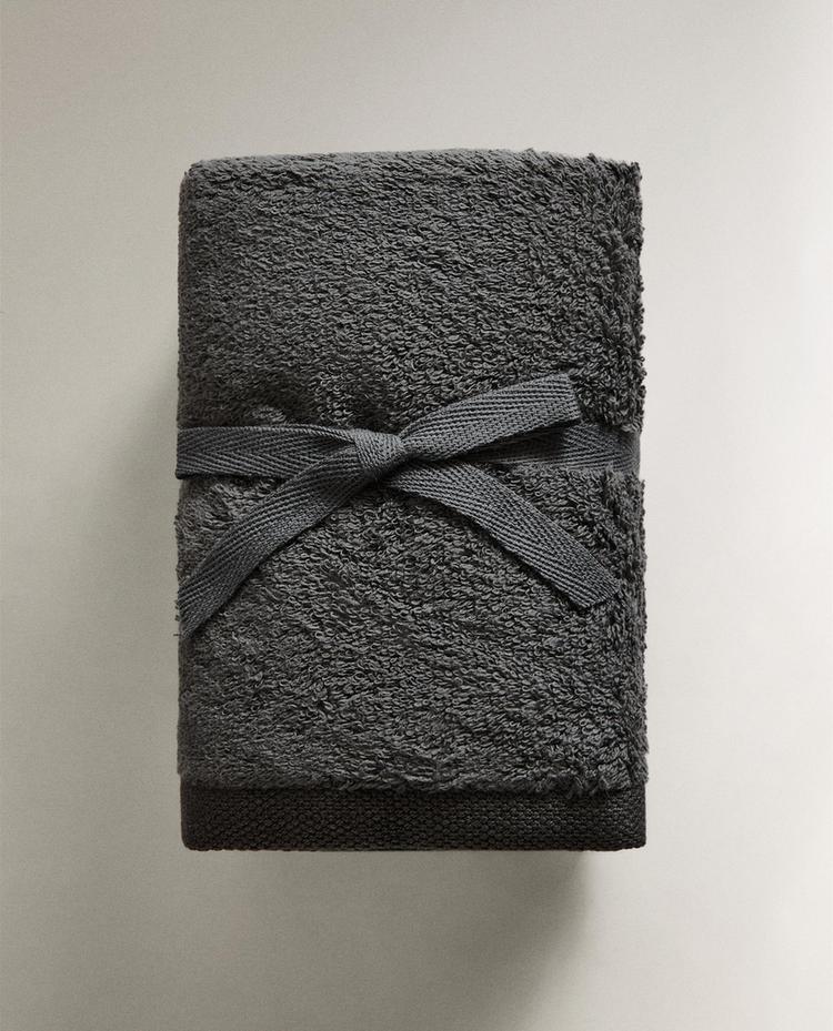 PACK OF HIGH-QUALITY COTTON HAND TOWELS (PACK OF 3)