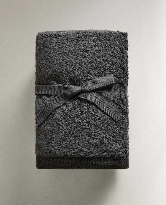 PACK OF HIGH-QUALITY COTTON HAND TOWELS (PACK OF 3) PACK OF HIGH-QUALITY COTTON HAND TOWELS (PACK OF 3)