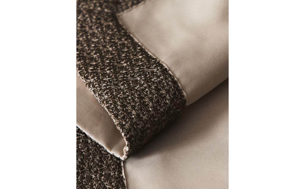 EMBROIDERED SATEEN DUVET COVER (300 THREAD COUNT) EMBROIDERED SATEEN DUVET COVER (300 THREAD COUNT)