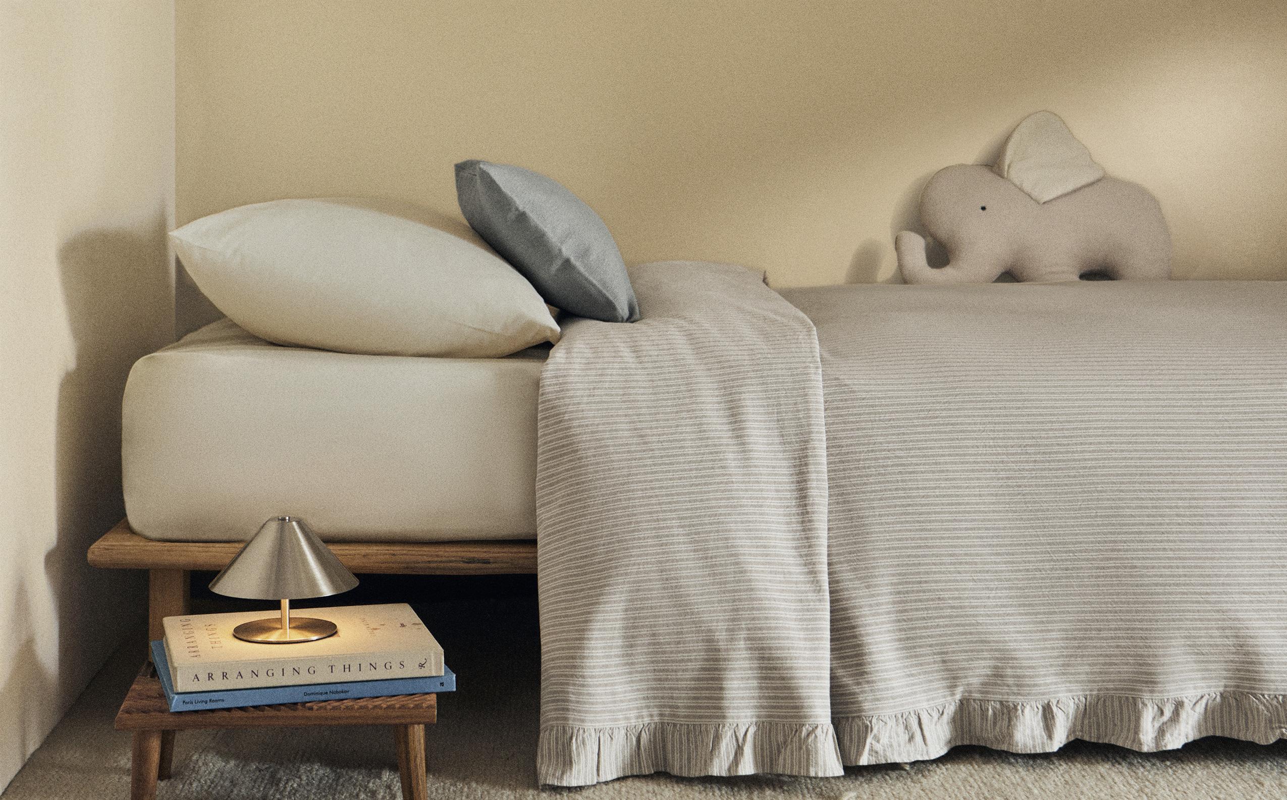 ベッドカバーと掛け布団 | Zara Home 日本/Japan