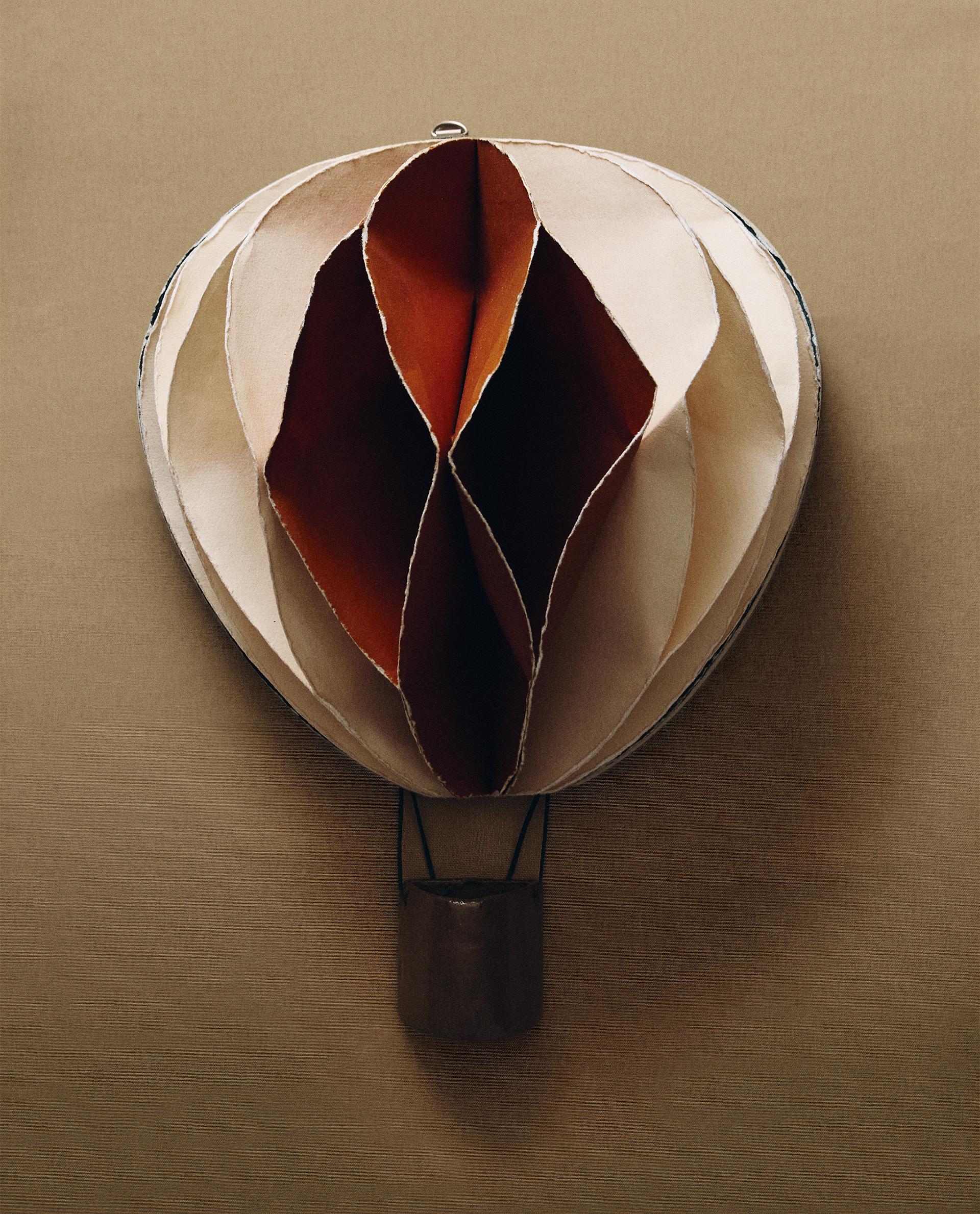 COLOURED PAPER WALL BALLOON (21 CM) product thumbnail 12