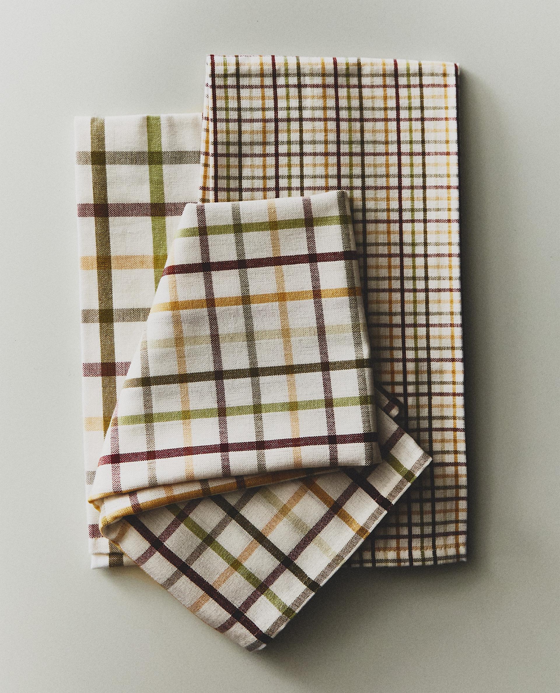 SET OF DYED THREAD TEA TOWELS (SET OF 3) SET OF DYED THREAD TEA TOWELS (SET OF 3)