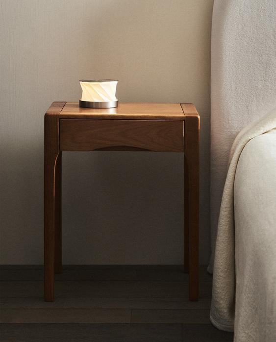 引き出し付きオーク材ナイトテーブル | Zara Home 日本/Japan