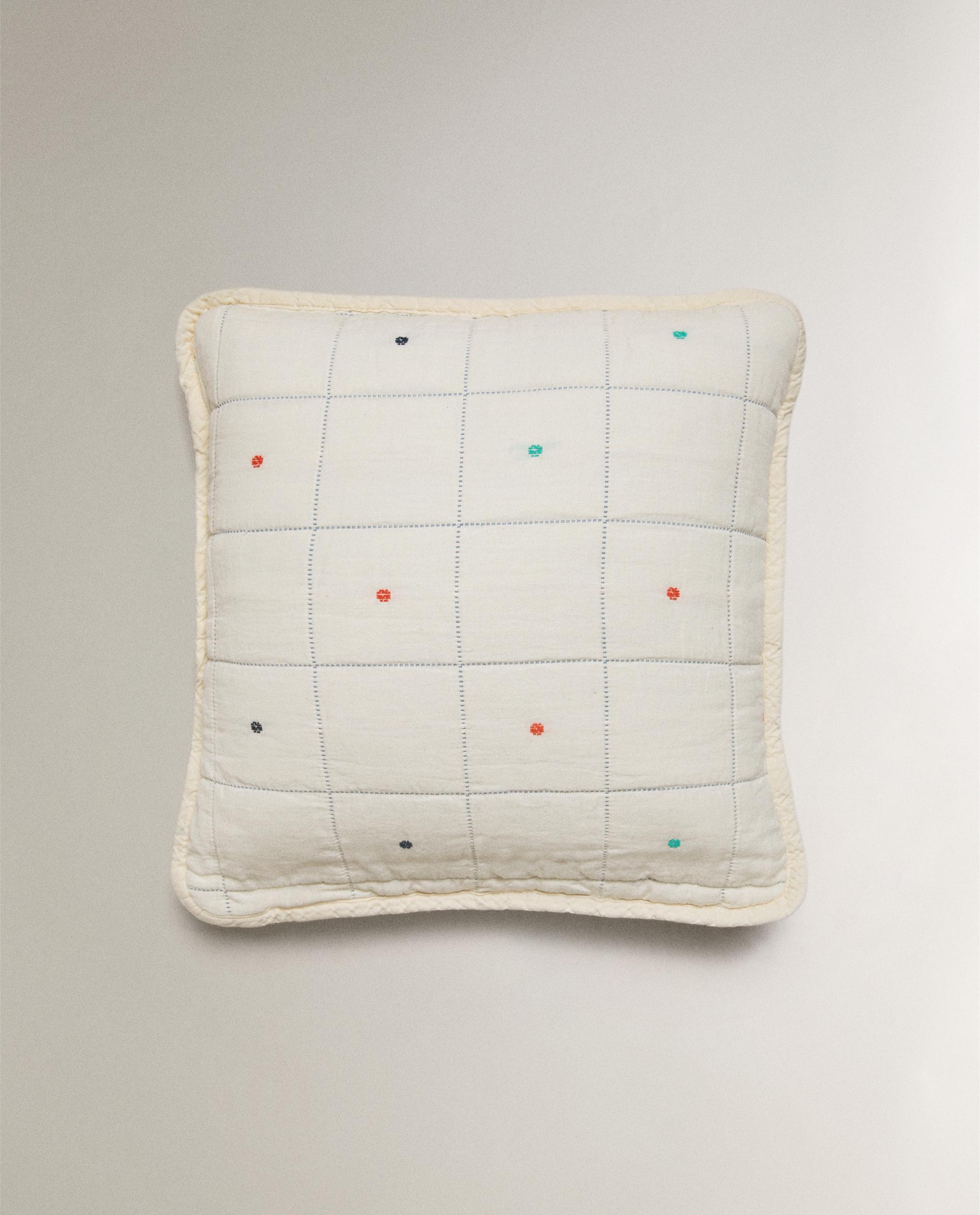 DOTTED AND CHECKED CUSHION COVER product thumbnail 4