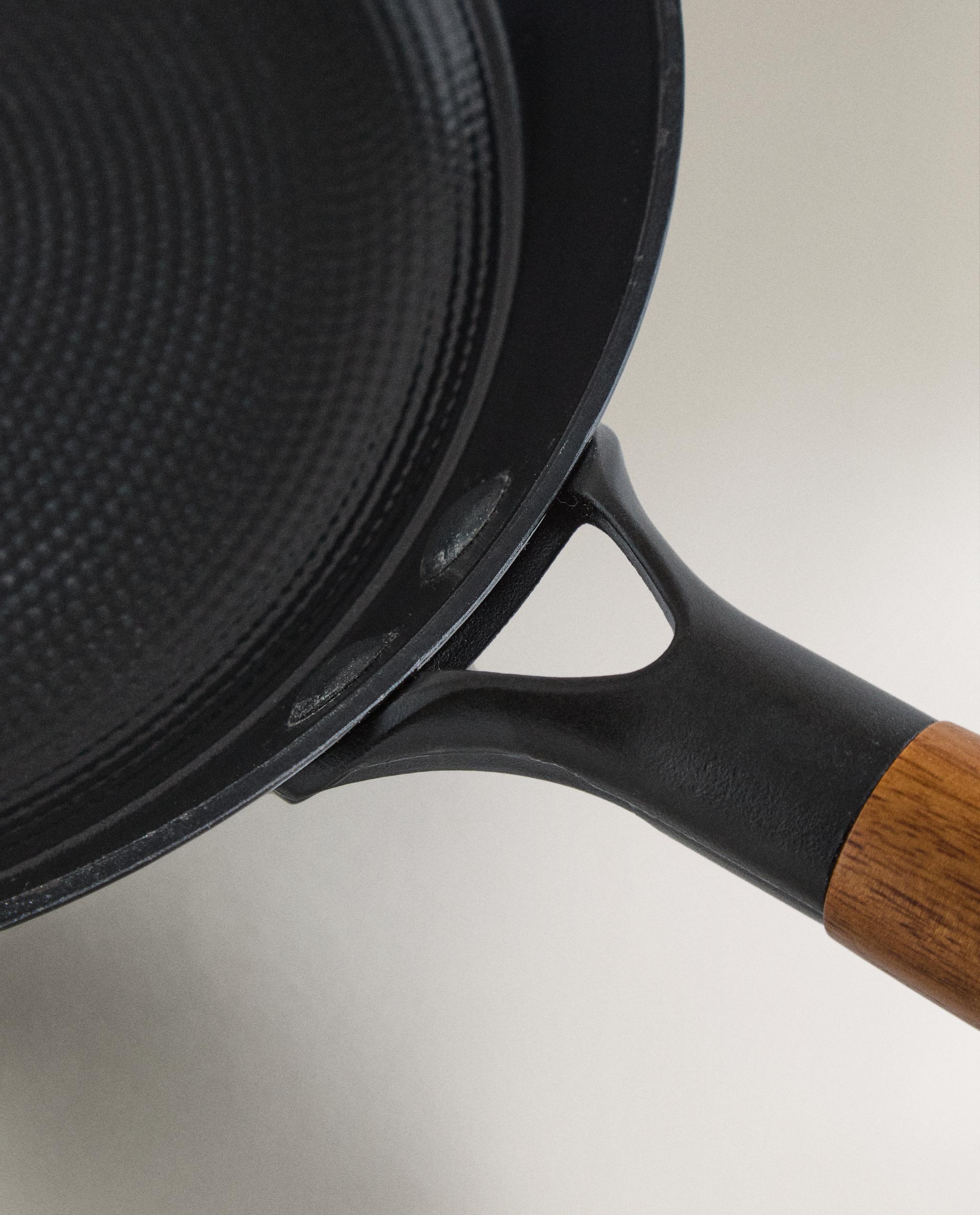 IRON FRYING PAN product thumbnail 9