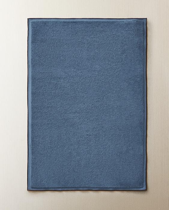 PYYHE VÄRIKKÄÄLLÄ PÄÄLLITIKKAUKSELLA